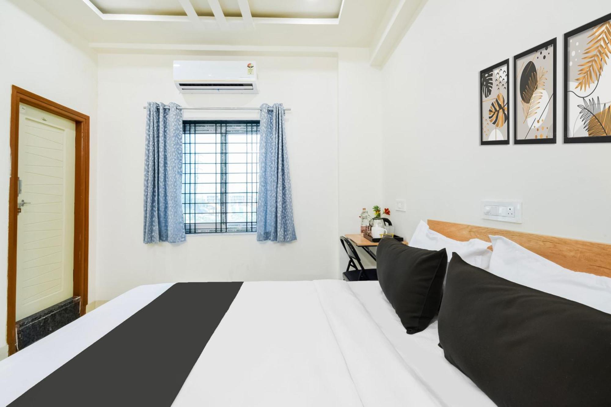 Super Townhouse Kokapet Formerly Aarian Tej Nilayam Gundipet Exterior photo